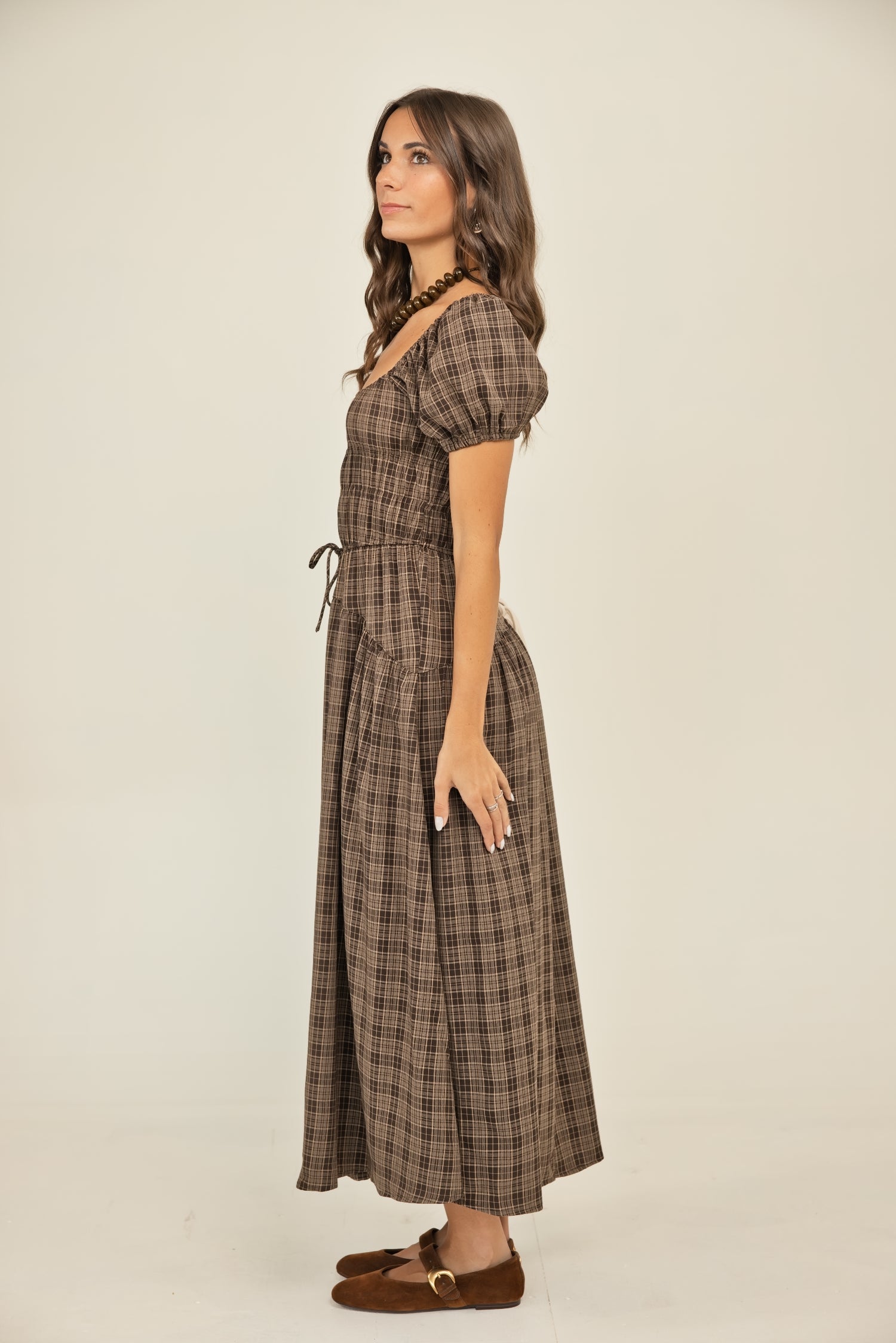 The Scholarly Sweetheart Neck Midi Dress Mocha Multi