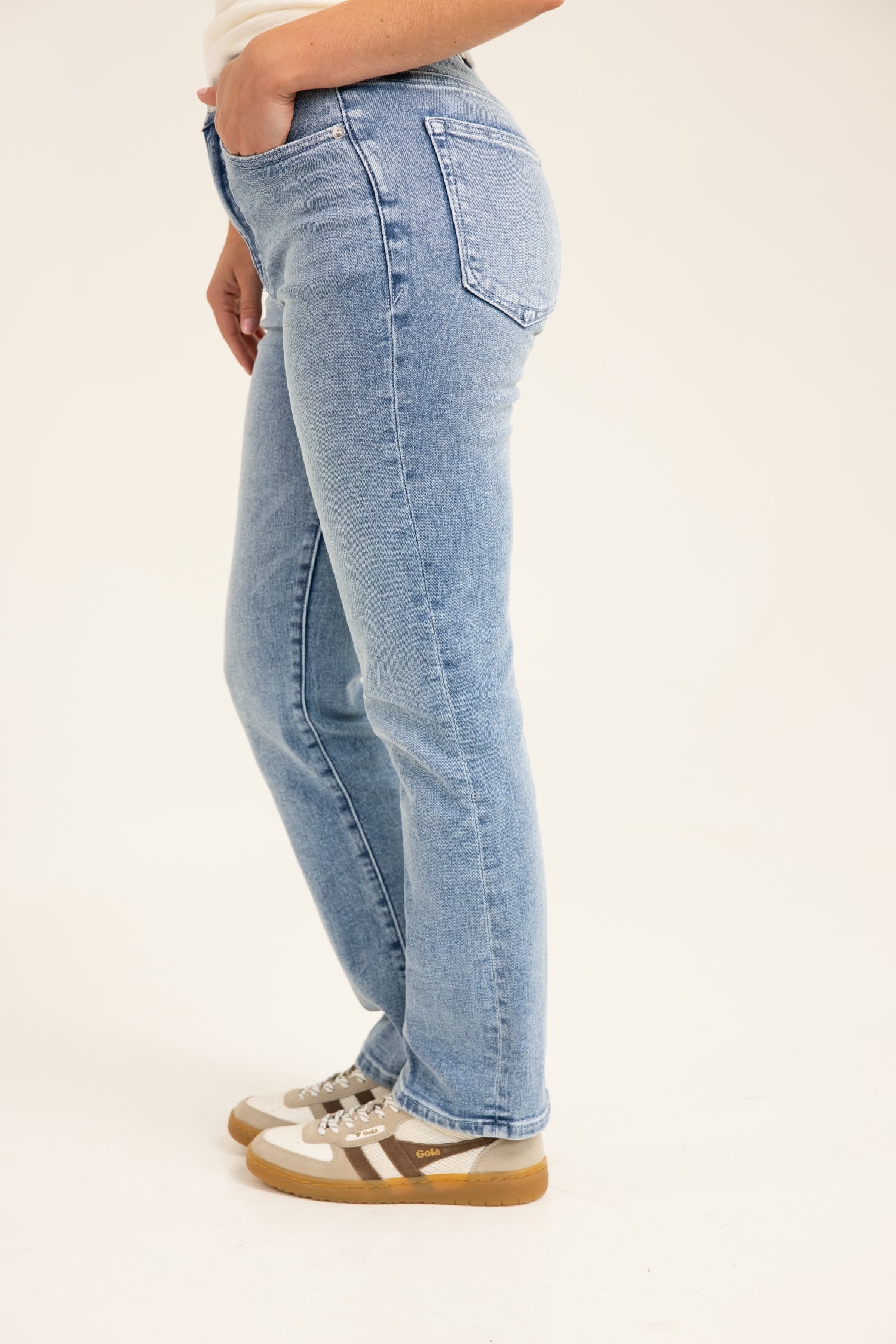 Good American Good Legs Straight Jeans