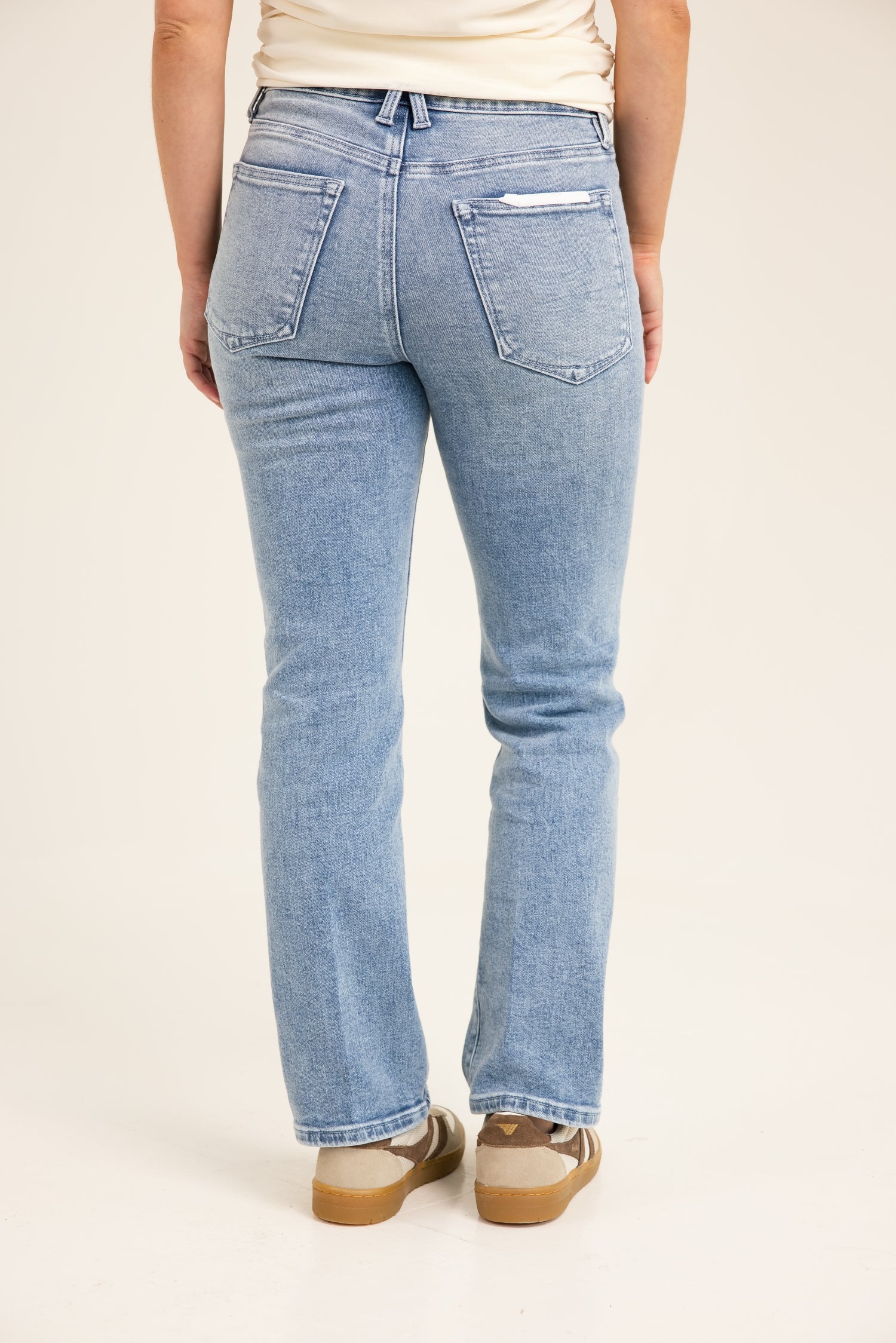 Good American Good Legs Straight Jeans