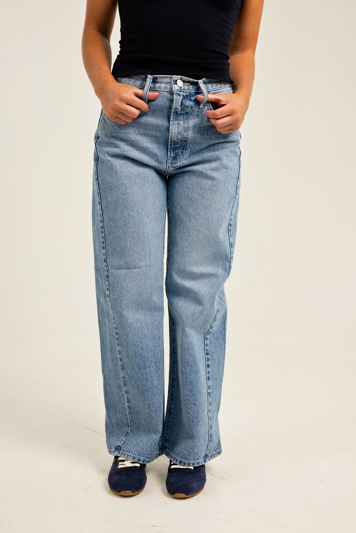 Just Black Denim Barrel Jean Twist