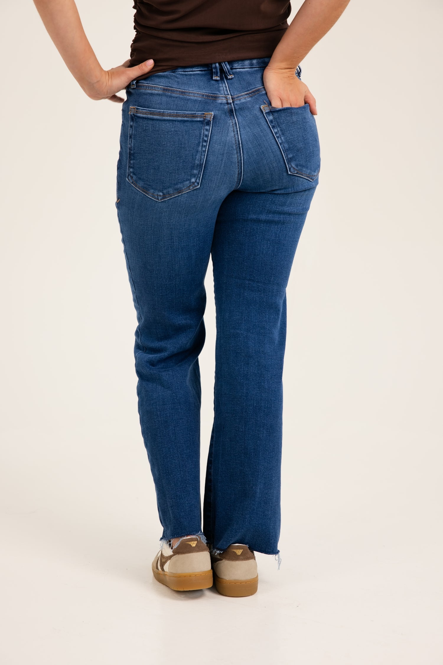 Good American Good Legs Cropped Mini Boot Jeans