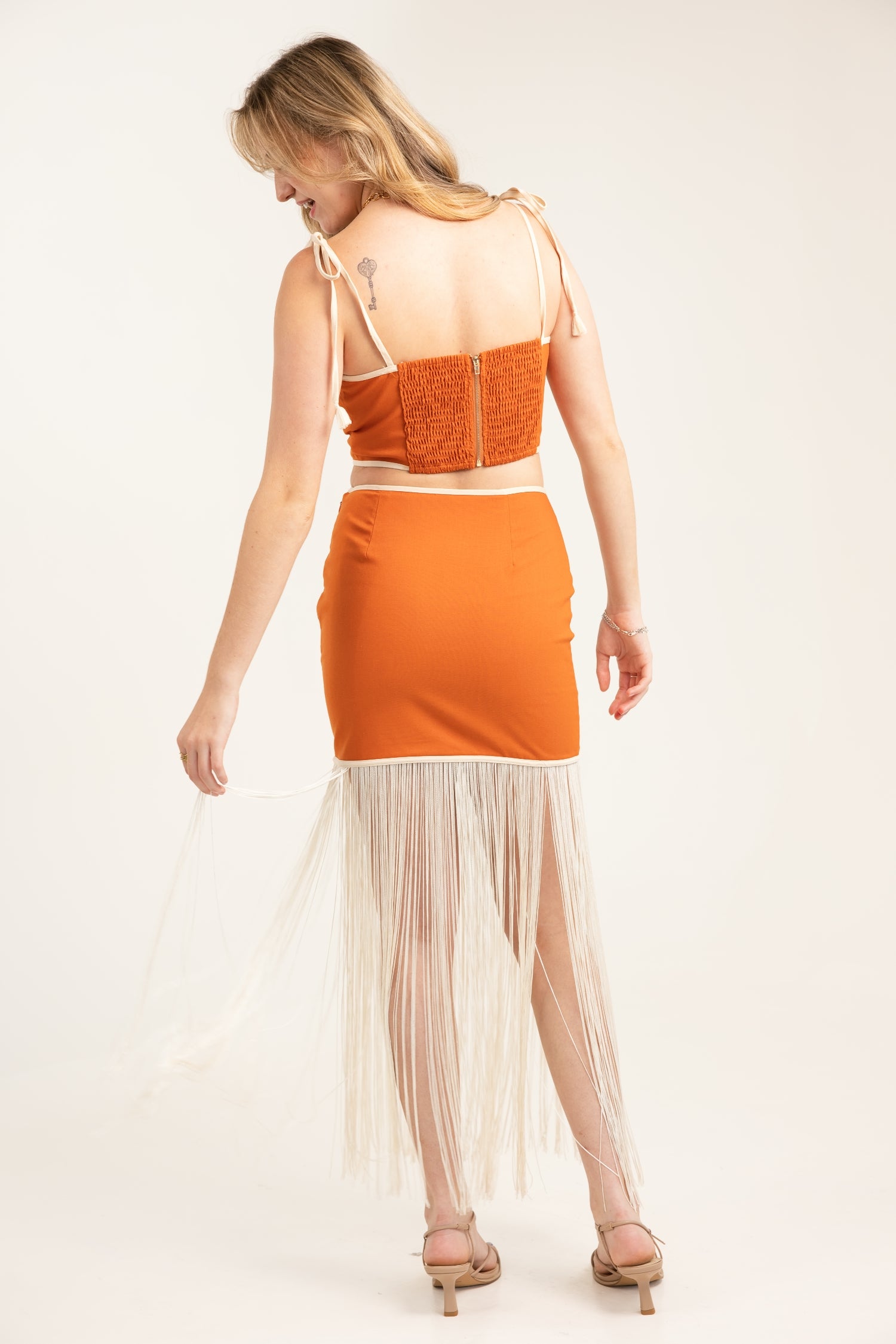 The On the Fringe Scalloped Overlapping Panels Set Yam