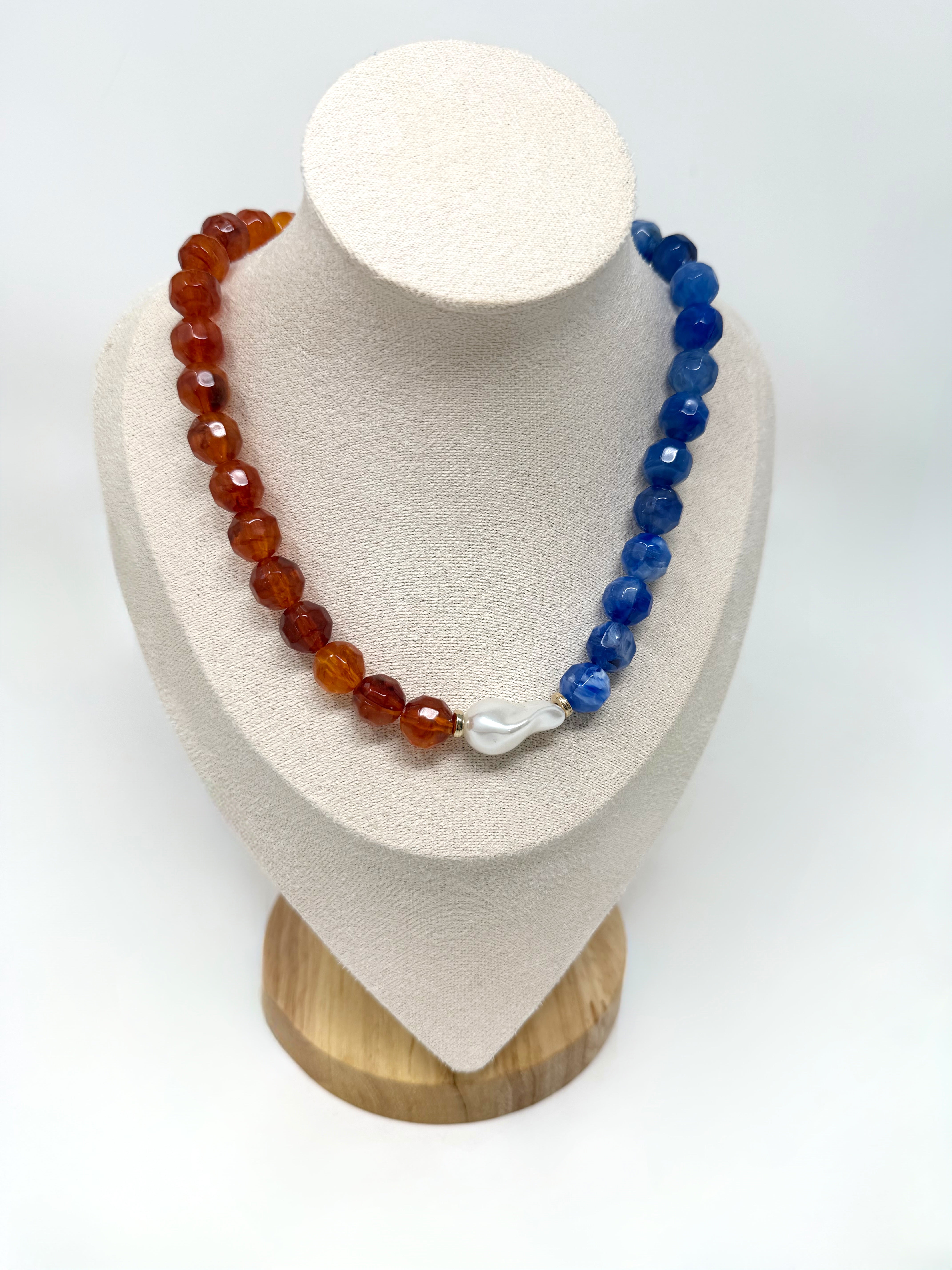 The Miles Beaded Pearl Necklace- Tortoise/Blue