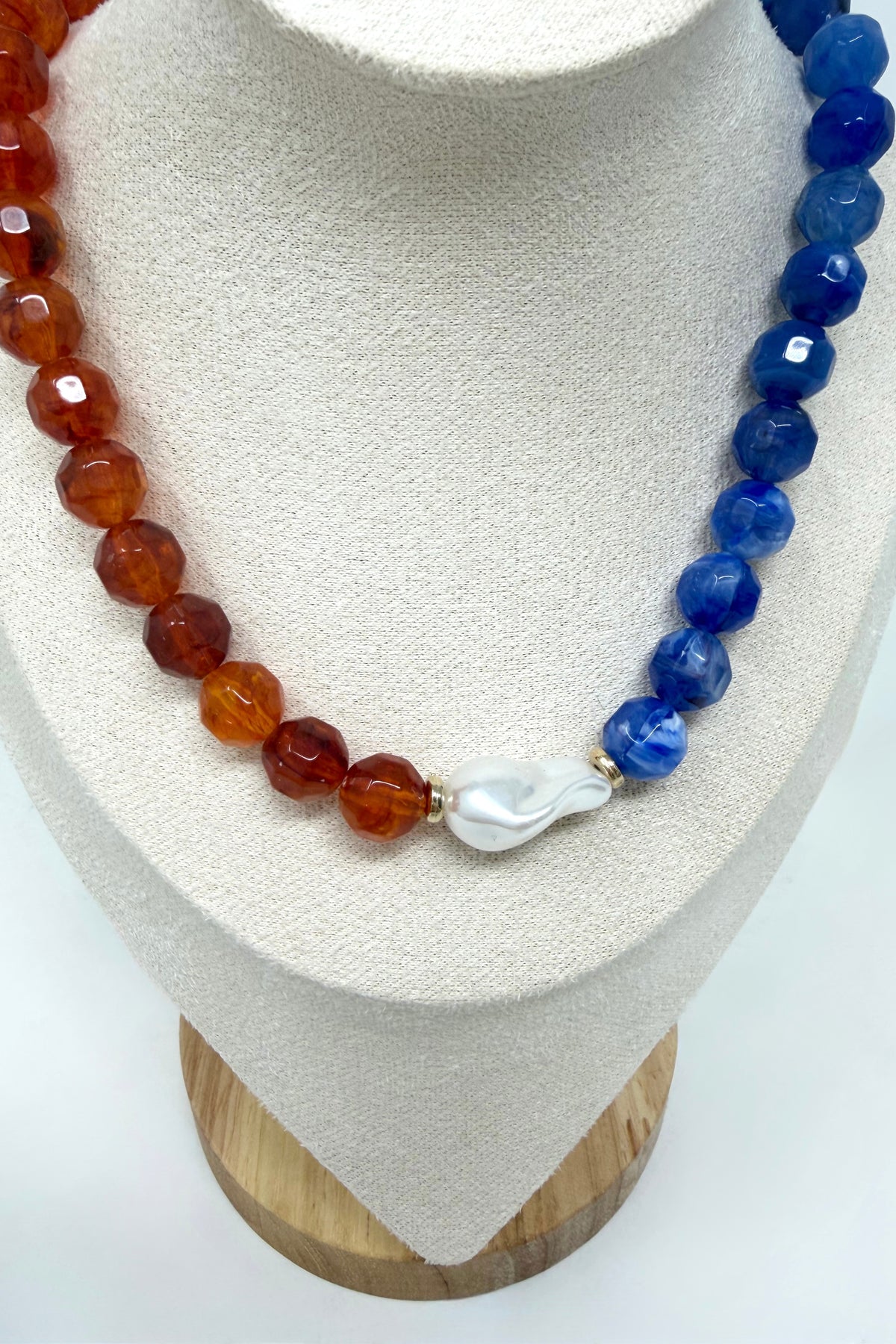 The Miles Beaded Pearl Necklace- Tortoise/Blue